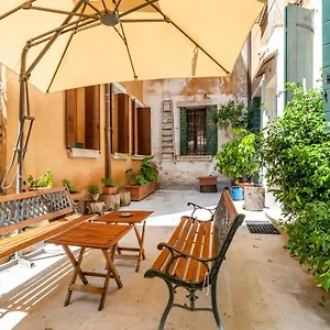 Queen House Garden , Venetië Italië