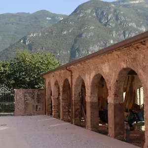 Al Palazzo , Rivalta di Brentino Italië