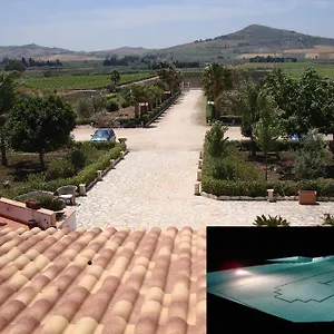 Delle Palme Delfina , Trapani Italië